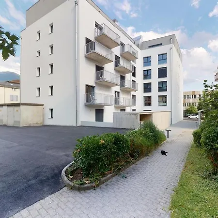 Apartment Furnished Studio #301 - Swiss