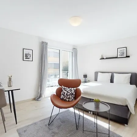Furnished Studio #301 - Swiss דירה